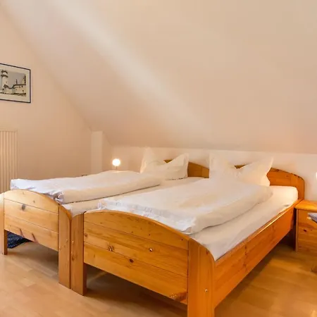 Ferienhaus Freesenbruch Doppelhaushälfte 10a - Meeresbriese Ostseeheilbad Zingst