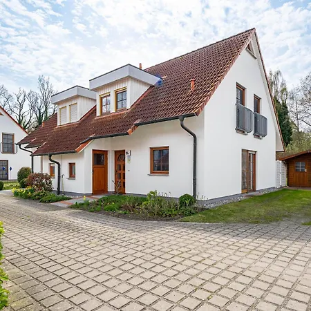 Freesenbruch Doppelhaushaelfte 10a - Meeresbrise Hébergement de vacances Zingst